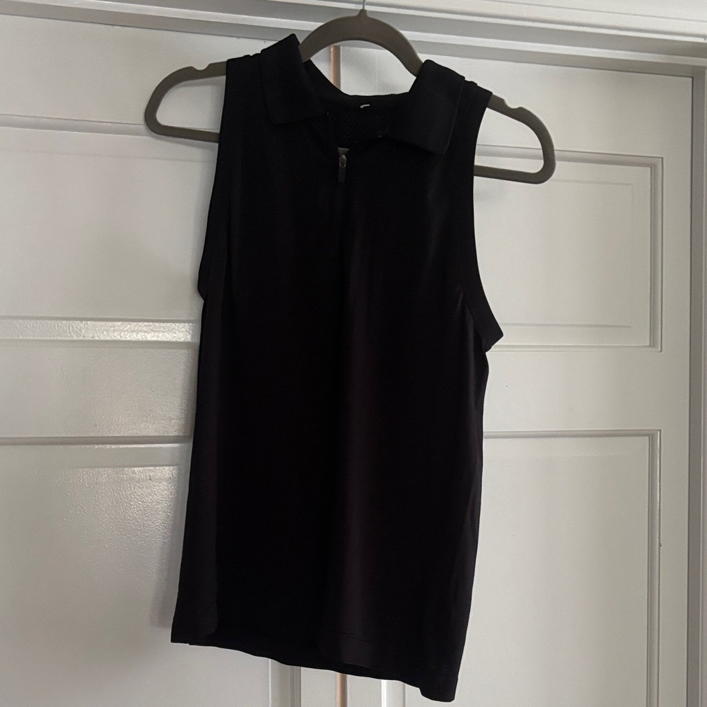 Sleeveless Black golf Top